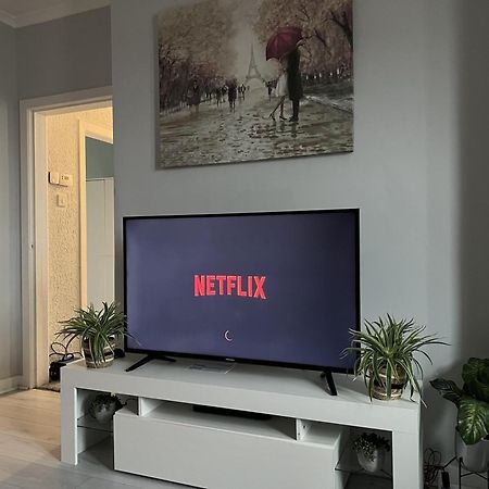 Captivating 2-Bed Apartment In Kirkcaldy Eksteriør billede
