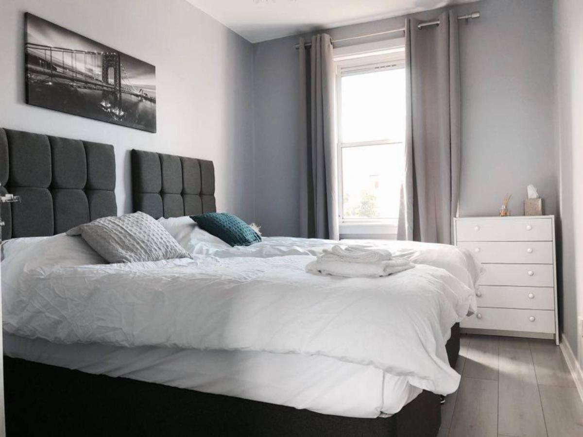 Captivating 2-Bed Apartment In Kirkcaldy Eksteriør billede