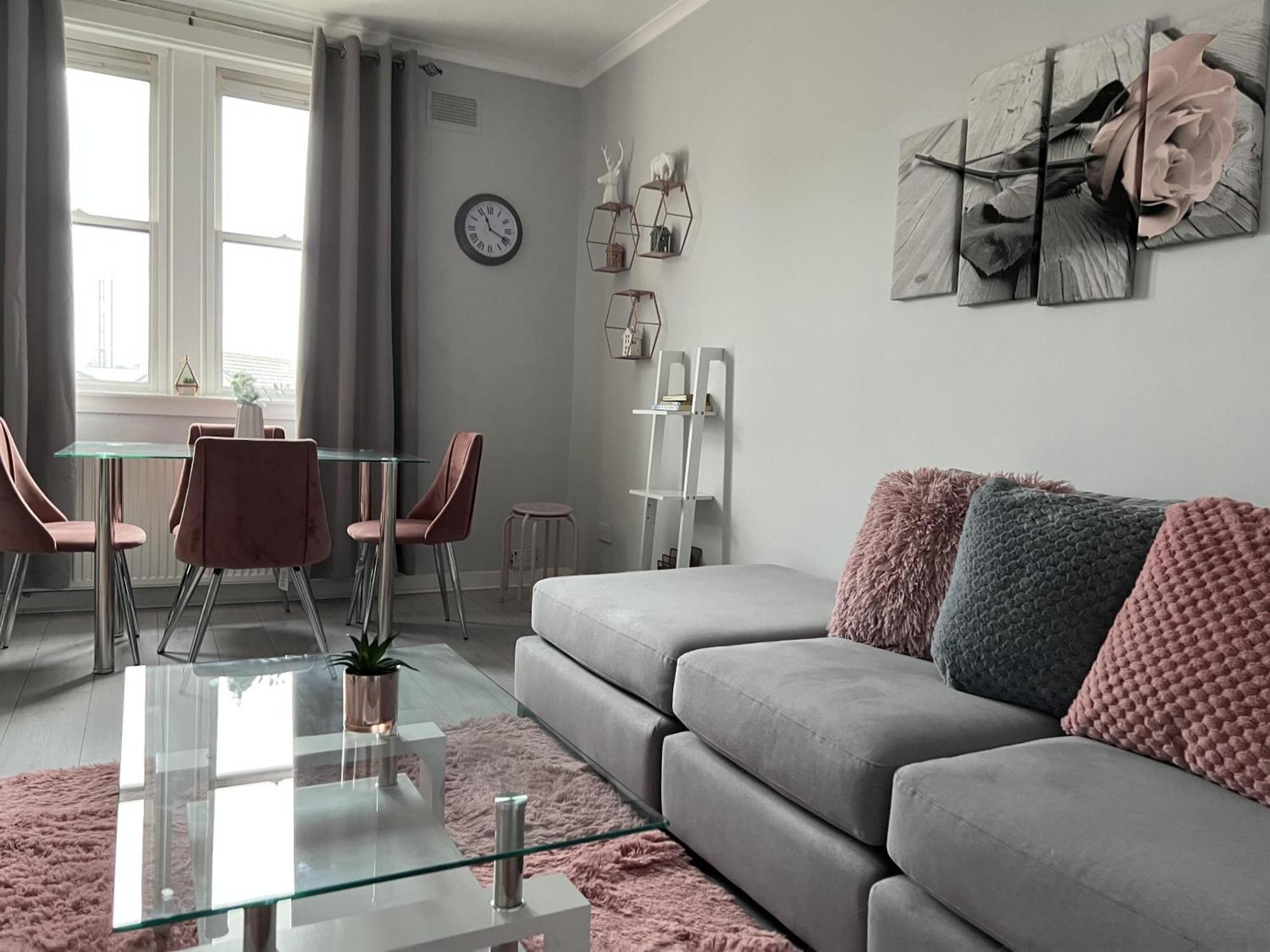 Captivating 2-Bed Apartment In Kirkcaldy Eksteriør billede
